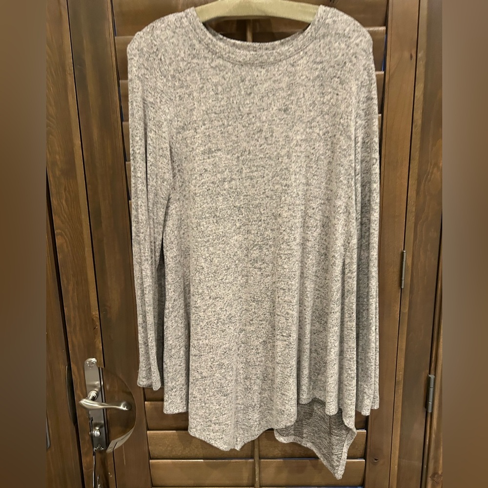 Philosophy Republic Clothing asymmetrical tunic top, NWT, Size M